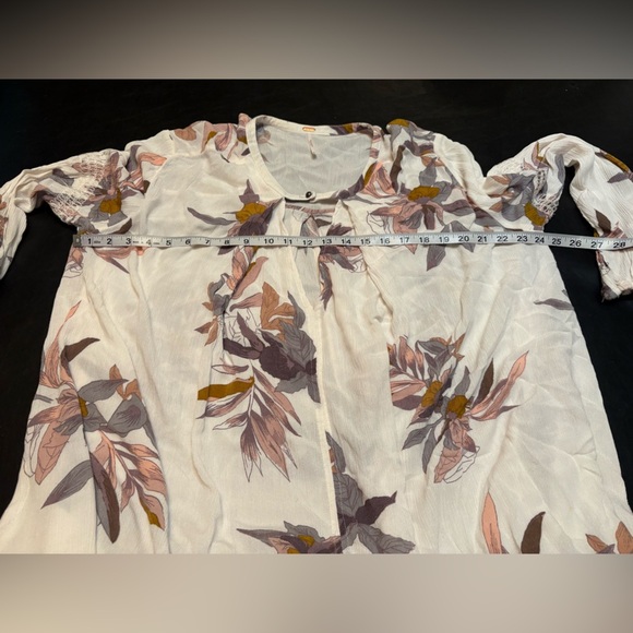 Free People Floral Print Tunic Top - Cream and Pink - Picture 10 of 12